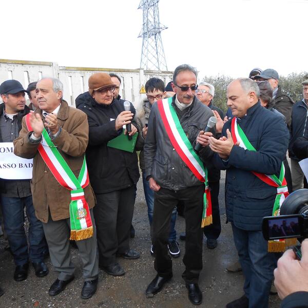 2013.01.26 Manifestazione a  Rosa Isolera contro elettrodotto Terna - foto di Pippo Amalfi
